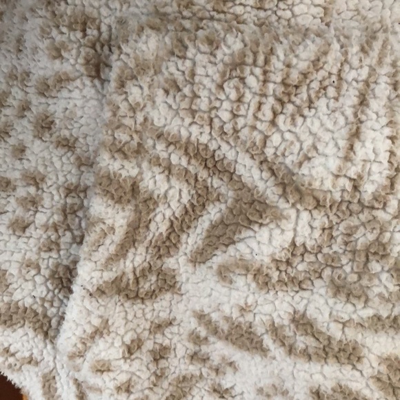 AE Tan & White Sherpa 1/4 Zip Sweater, Size S - Picture 4 of 5